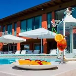 Aparthotel Relais Olivi 3*