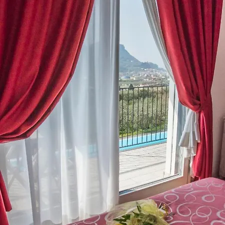 Relais Olivi 3* Costermano