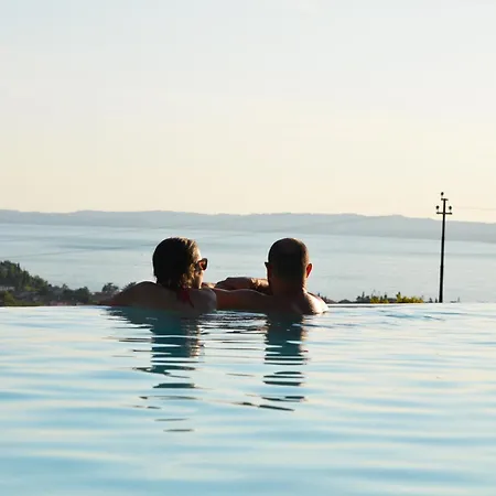 Relais Olivi Aparthotel 3*