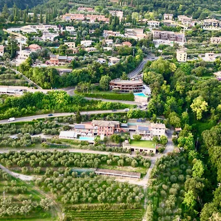 Aparthotel Relais Olivi 3*