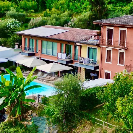 Aparthotel Relais Olivi Costermano