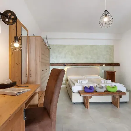 Ξενοδοχείο με διαμερίσματα Relais Olivi Costermano