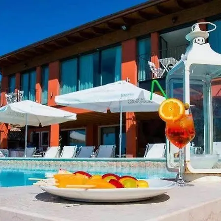 Ξενοδοχείο με διαμερίσματα Relais Olivi 3*