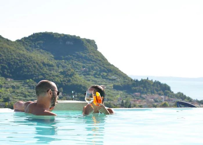 Relais Olivi Costermano